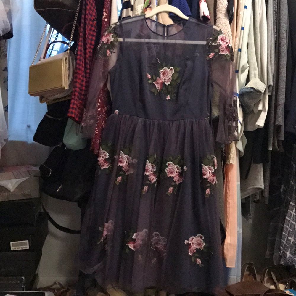 Chicwish size small tea length dress